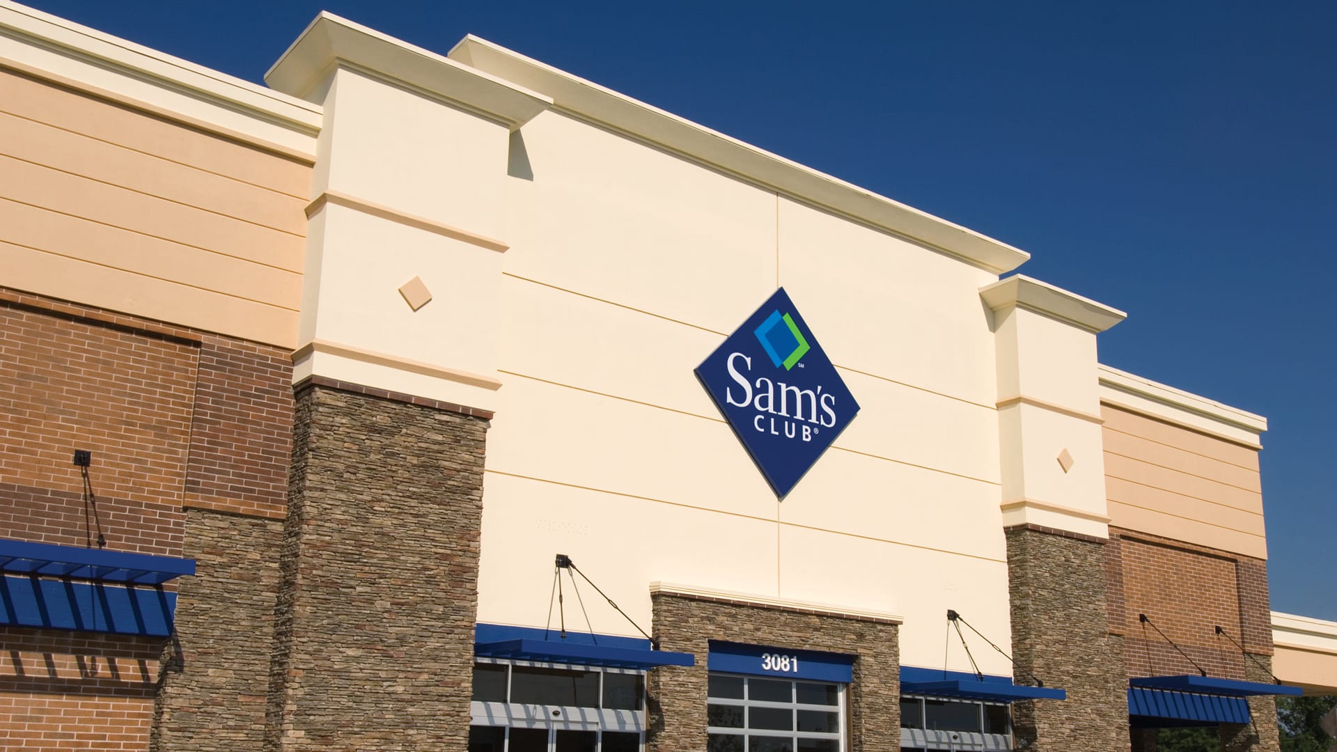 Ten Thousand Laid-Off Workers Later, Sam's Club 