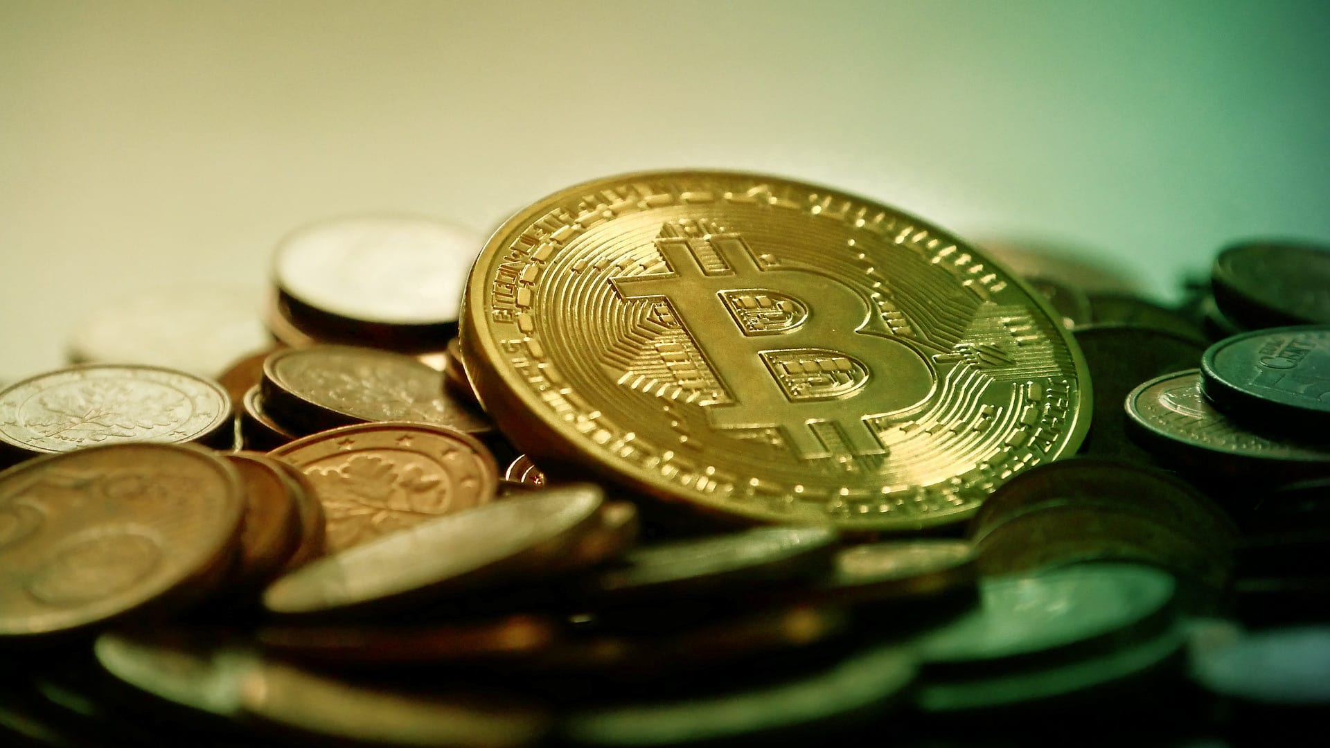 Bitcoin bubble watch: Cryptocurrency price surged by $1,000 this morning -  Fast Company