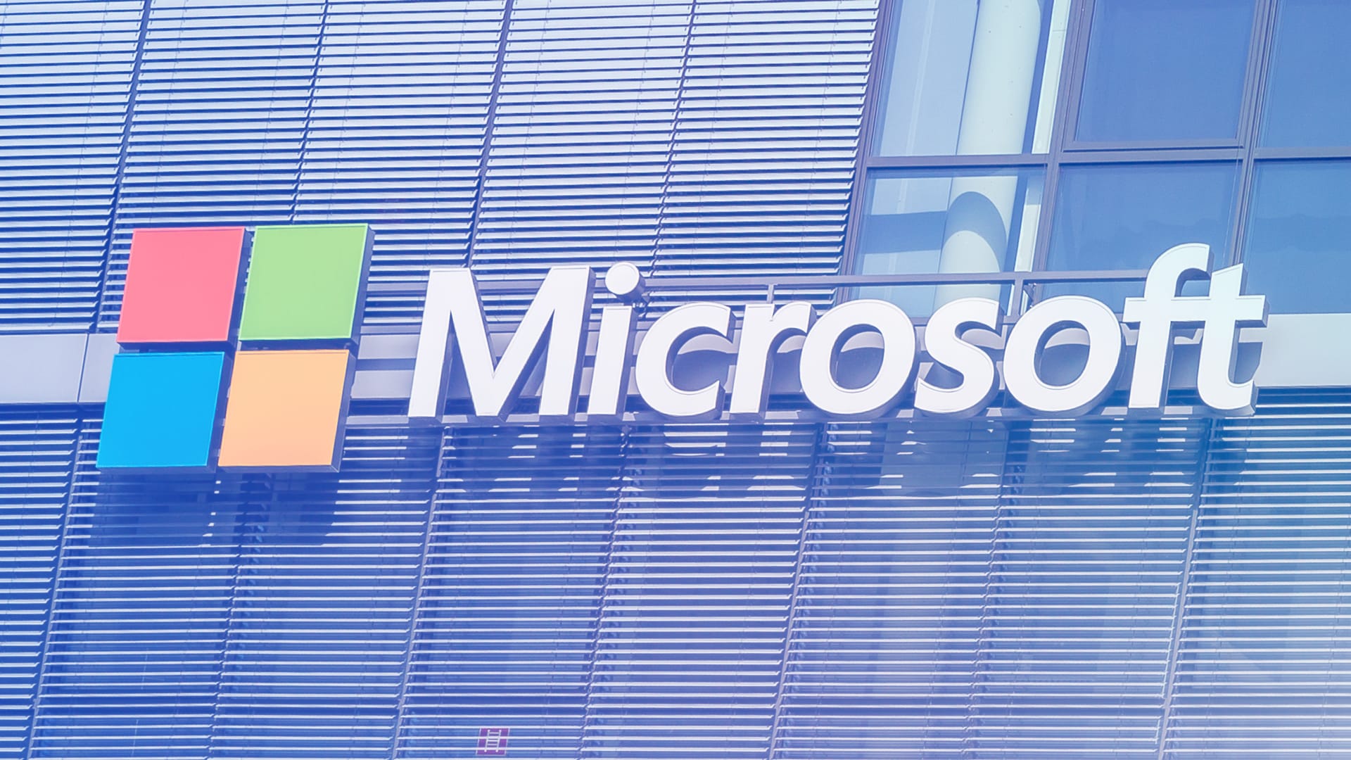 Microsoft's solid Q4 bolstered by strong Xbox, Surface numbers - Fast ...