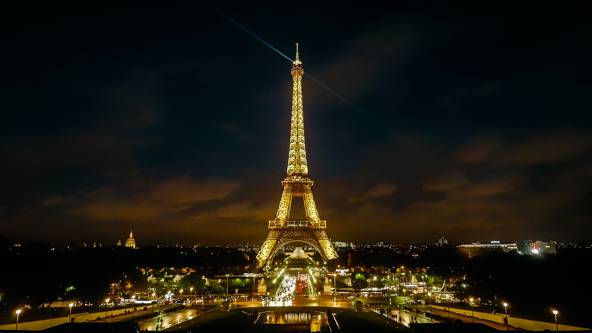 The Eiffel Tower's famous lights will start shutting off early - Fast ...