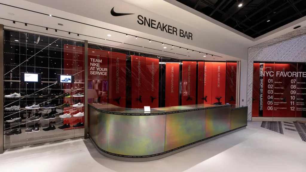 https://images.fastcompany.com/image/upload/f_webp%2Cq_auto%2Cc_fit%2Cw_1024%2Ch_1024/wp-cms/uploads/2018/11/26-nike-store.jpg