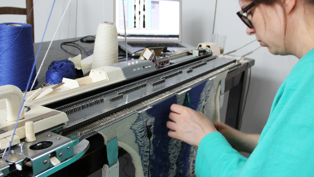 Knitting Pattern Tech A Machine That Turns Your Brainwaves Into Knitting Patterns - Fast Company
