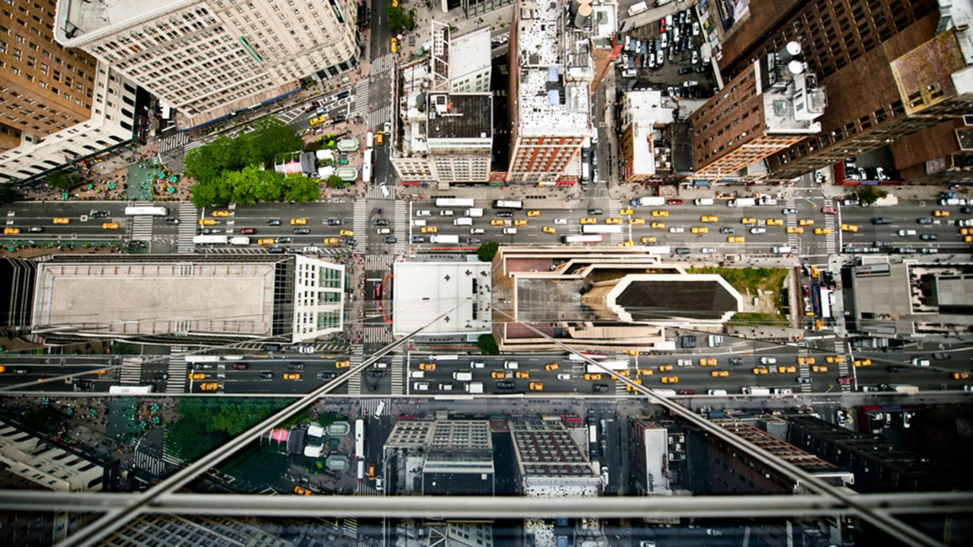 This Is What New York Looks Like From The Edge Of A Skyscraper