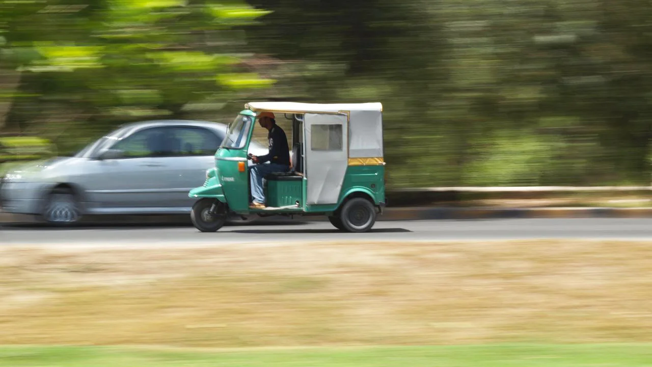 Rafiq Rickshaw In Pakistan, This Uber-Like Service Works Without A Smartphone And ...