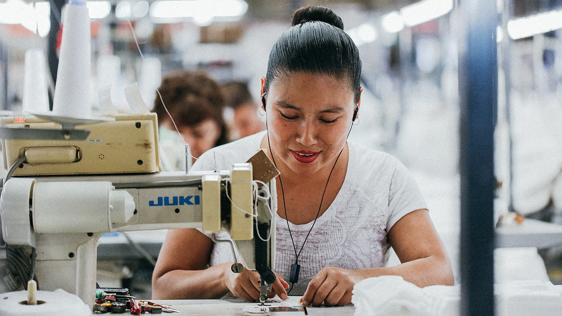 On Black Friday, Clothing Company Everlane Is Giving Its Profits To Its Factory Workers