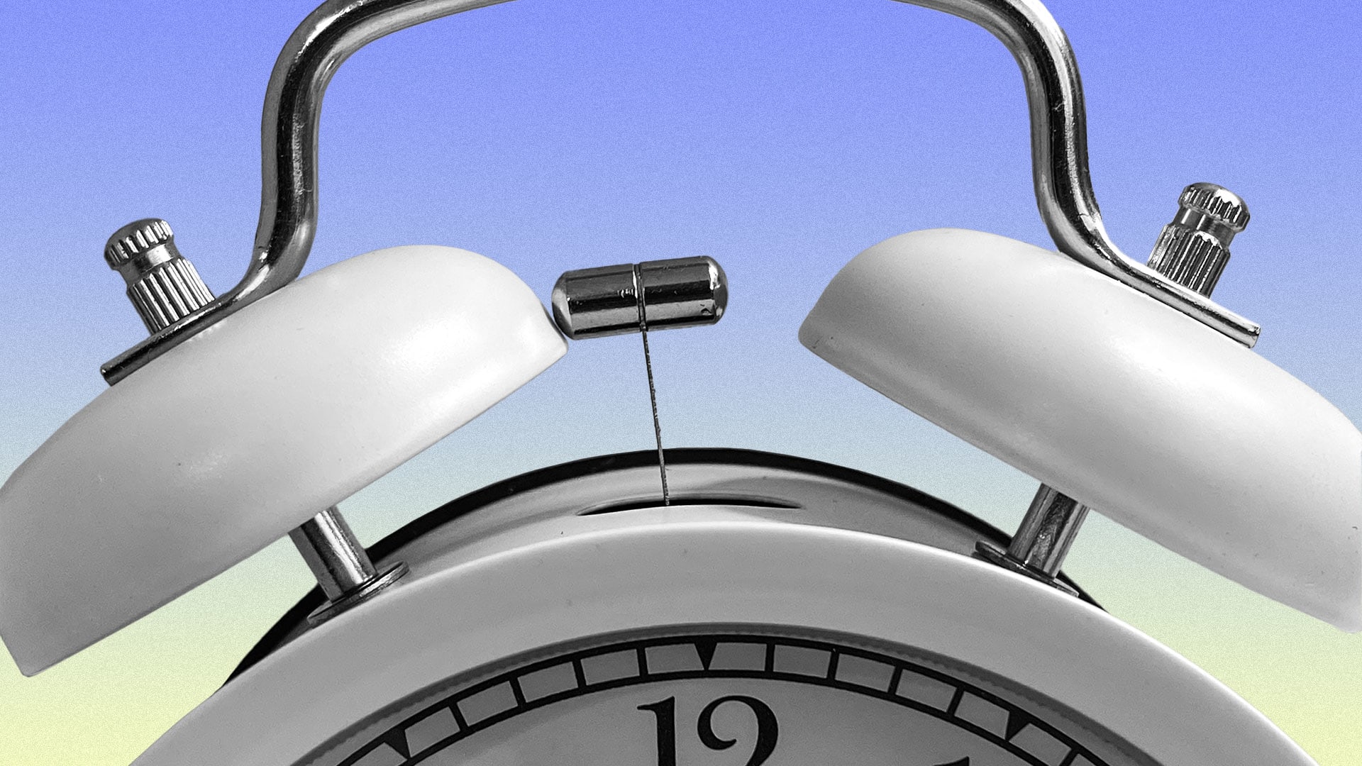 10 Tricks To Wake Up Earlier