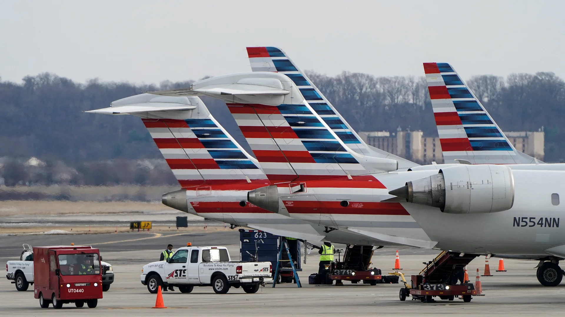Black passengers sue American Airlines for being kicked off plane ...