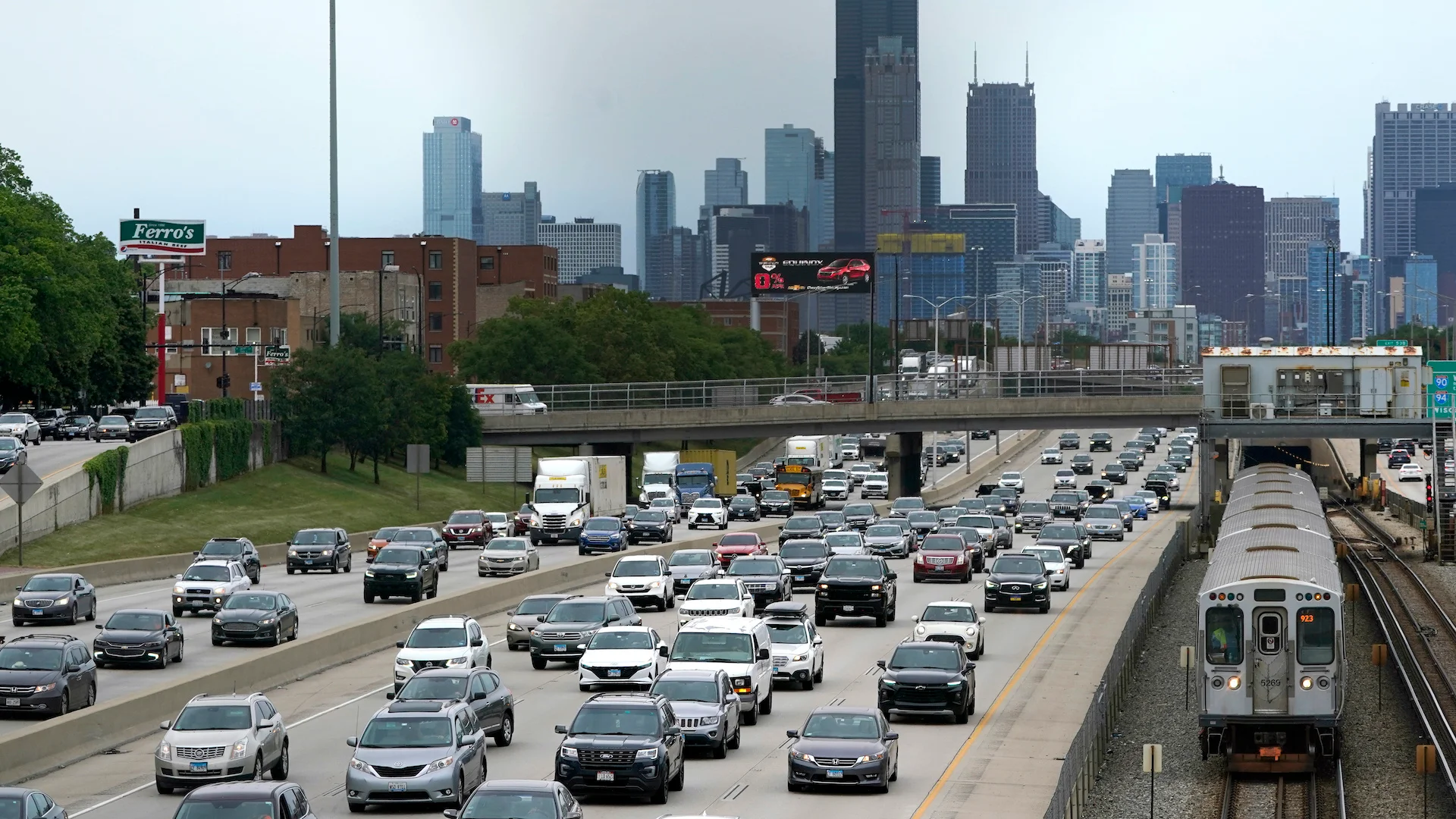 July 4th holiday travel tips: Best and worst times to drive and fly ...