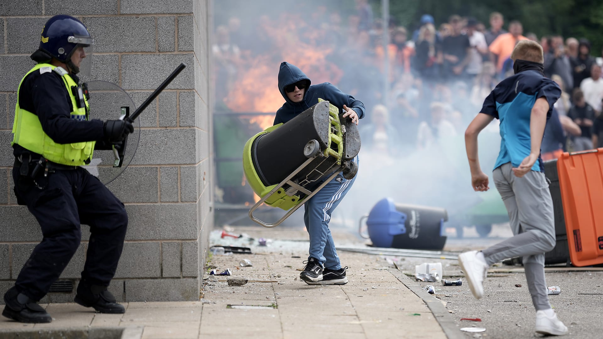 UK riots explained: Anti-immigrant violence, far-right disinformation ...