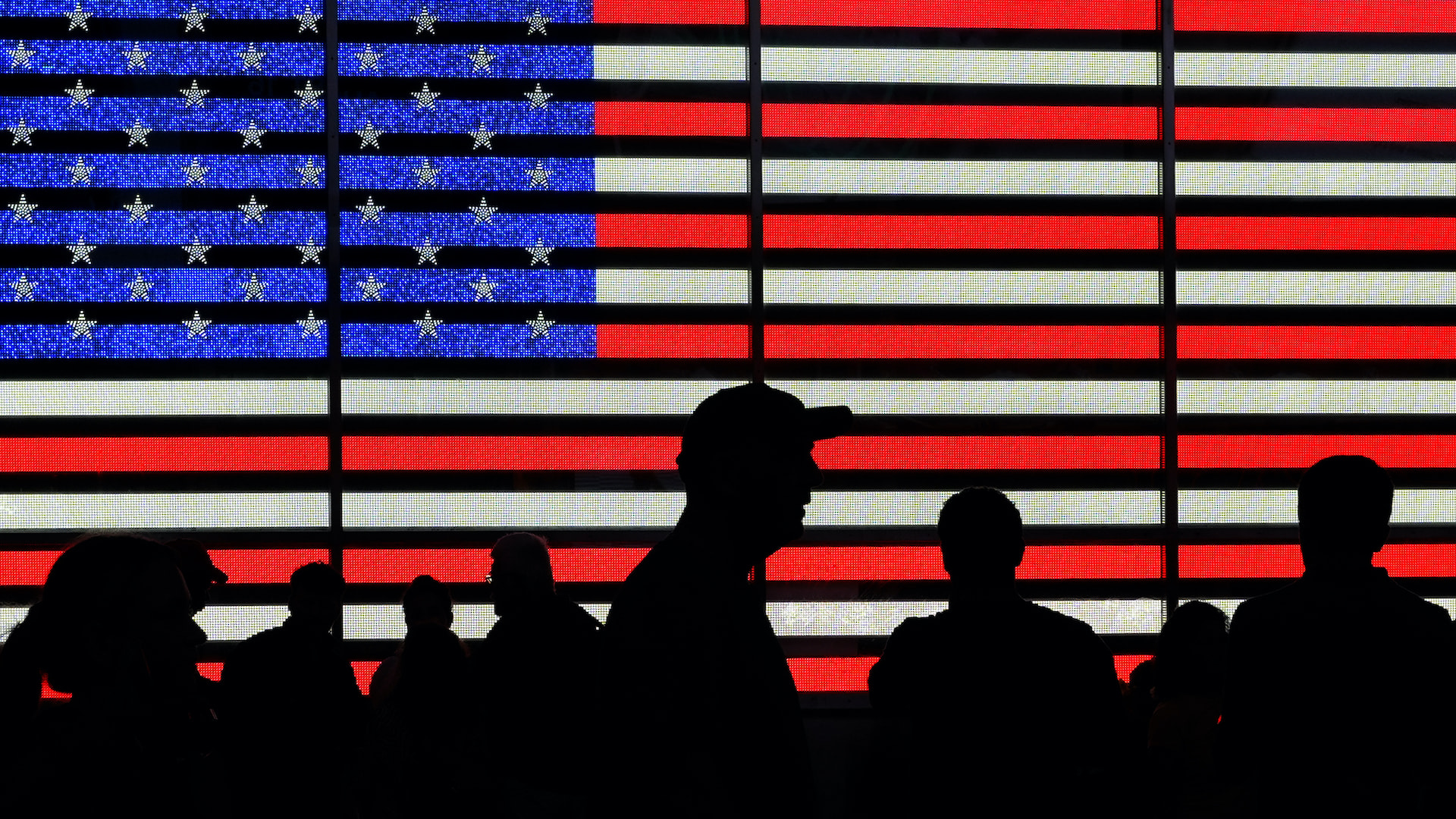 Americans' median household income rose in 2023—the first time since ...