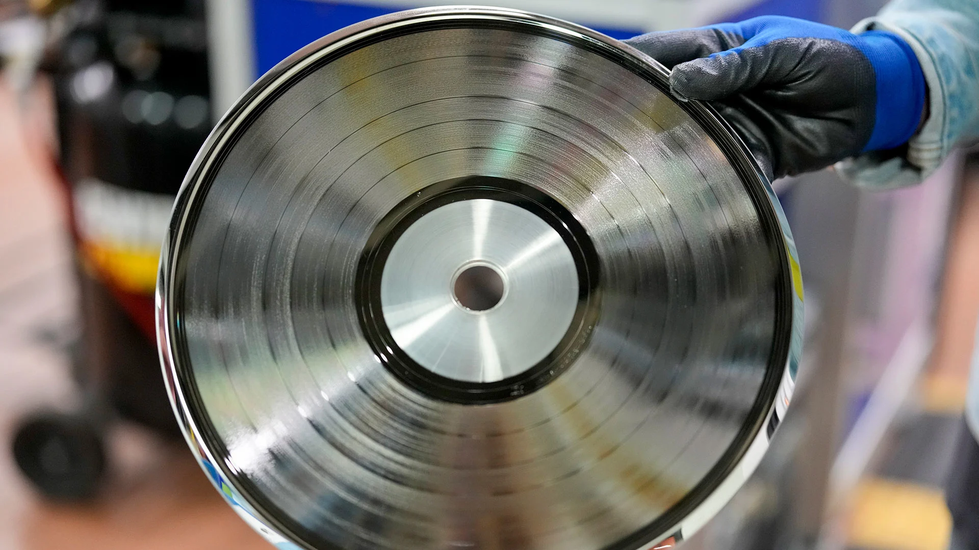 Why business is thriving for this Nashville vinyl record maker - Fast ...