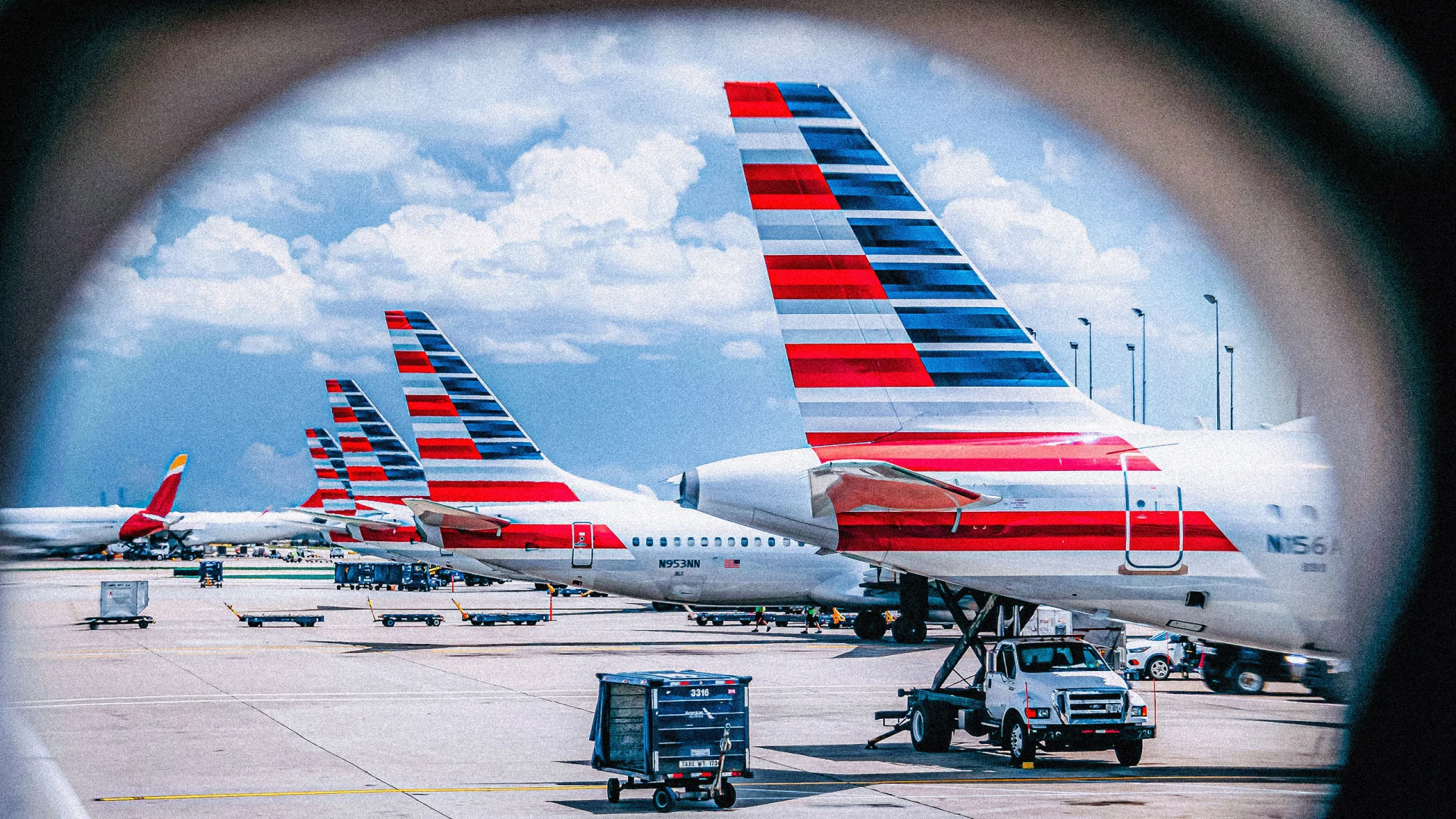 What happened with American Airlines? Flights grounded, update Fast