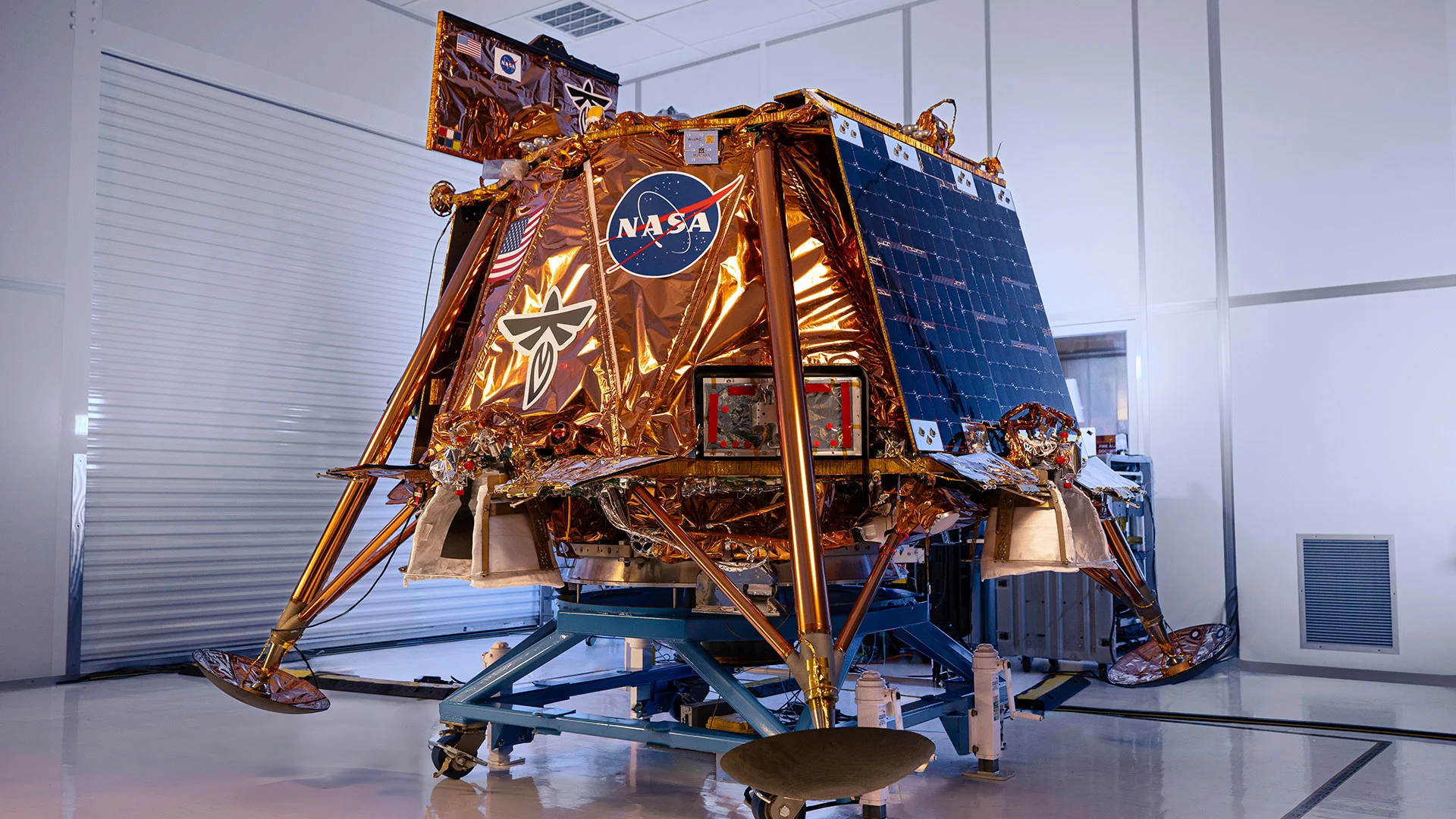 スターランプ SpaceX launches U.S and Japanese landers to the moon - Fast Company