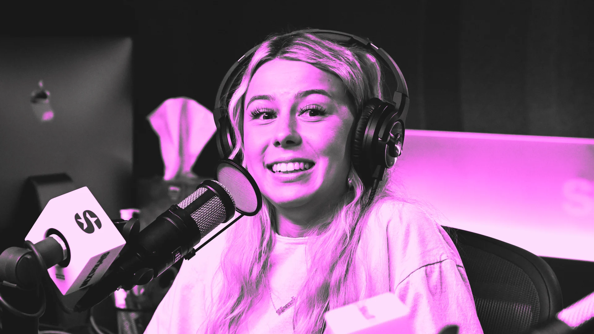 The Hawk Tuah girl remains radio silent after her crypto controversy - Fast  Company