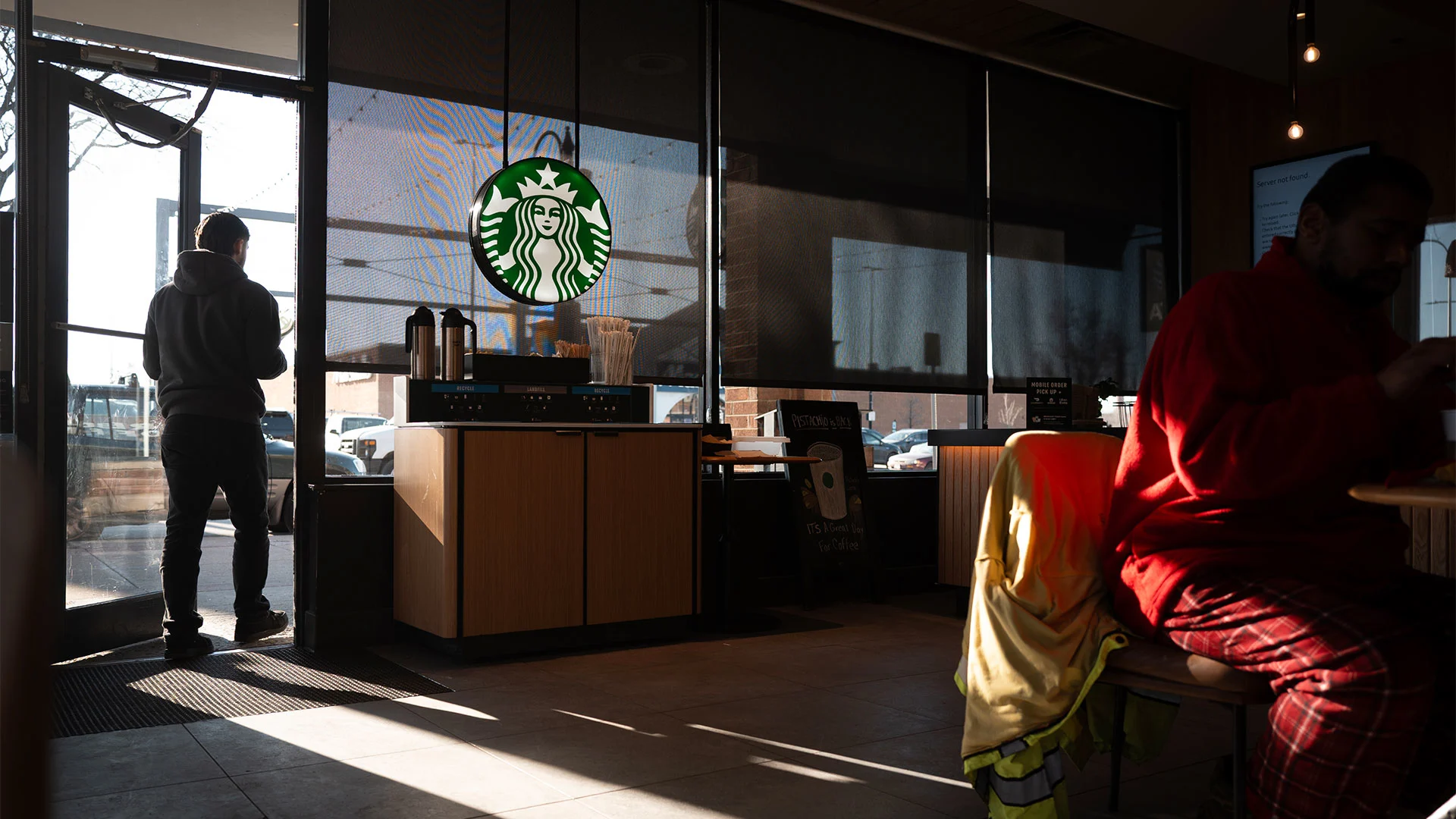 How a new look turned into a labor battle at Starbucks