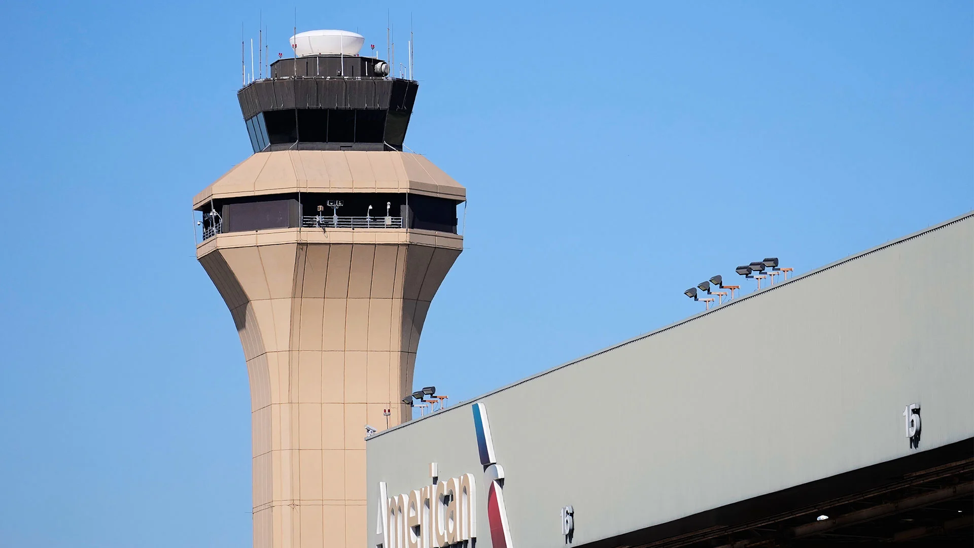 Flight delays abound as U.S. airports deal with ATC shortages Fast