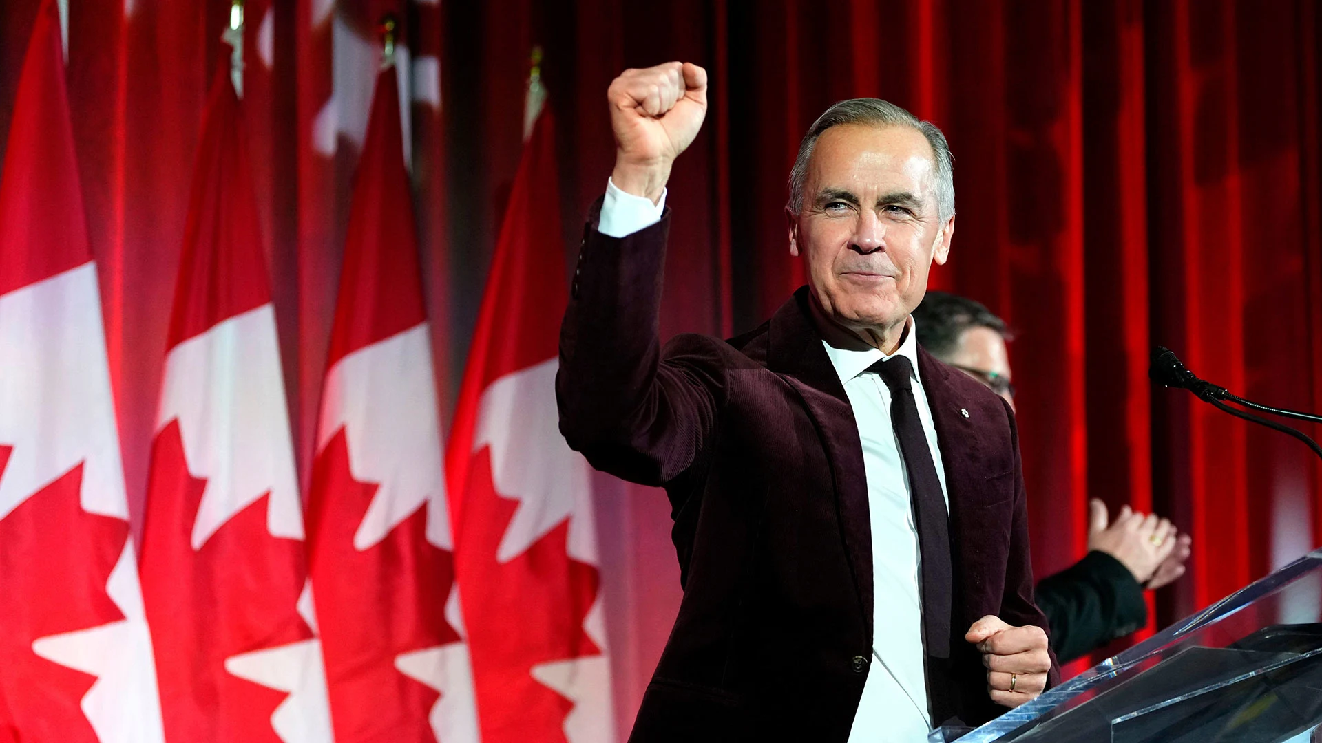 加拿大总理卡尼就贸易关税问题与特朗普交锋；USMCA重谈期间市场保持平稳