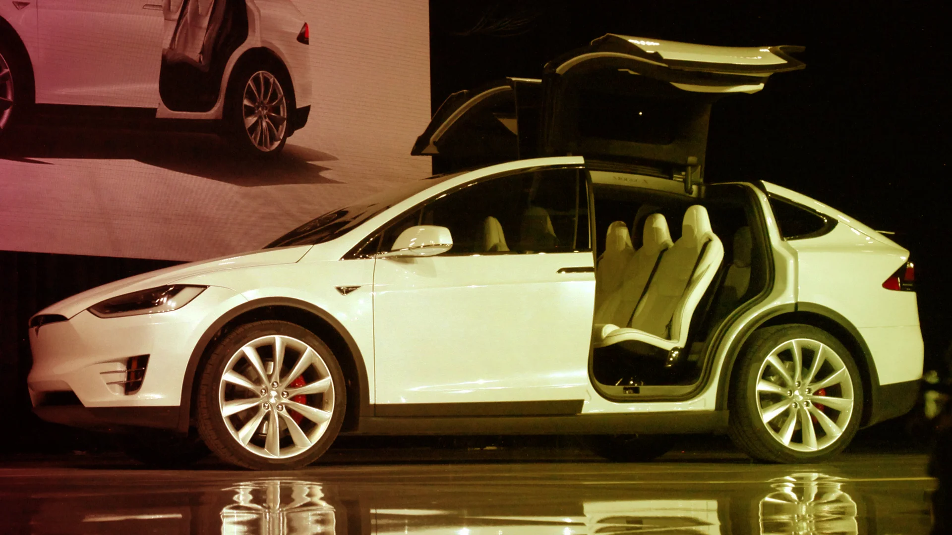 Tesla Die Fast Report: Apple engineer who died in Tesla crash had warned about ...