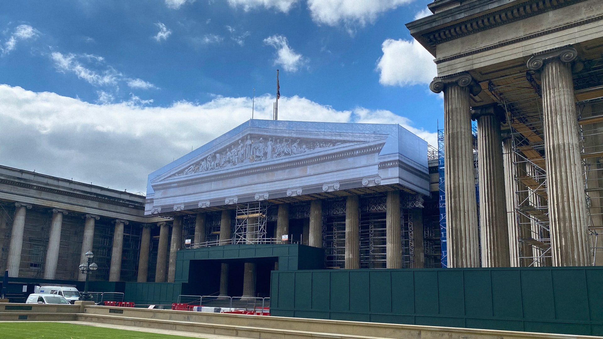 Facades of facades: The story behind the trompe l'oeil construction tarps  you see everywhere - Fast Company, image size:1920x1080