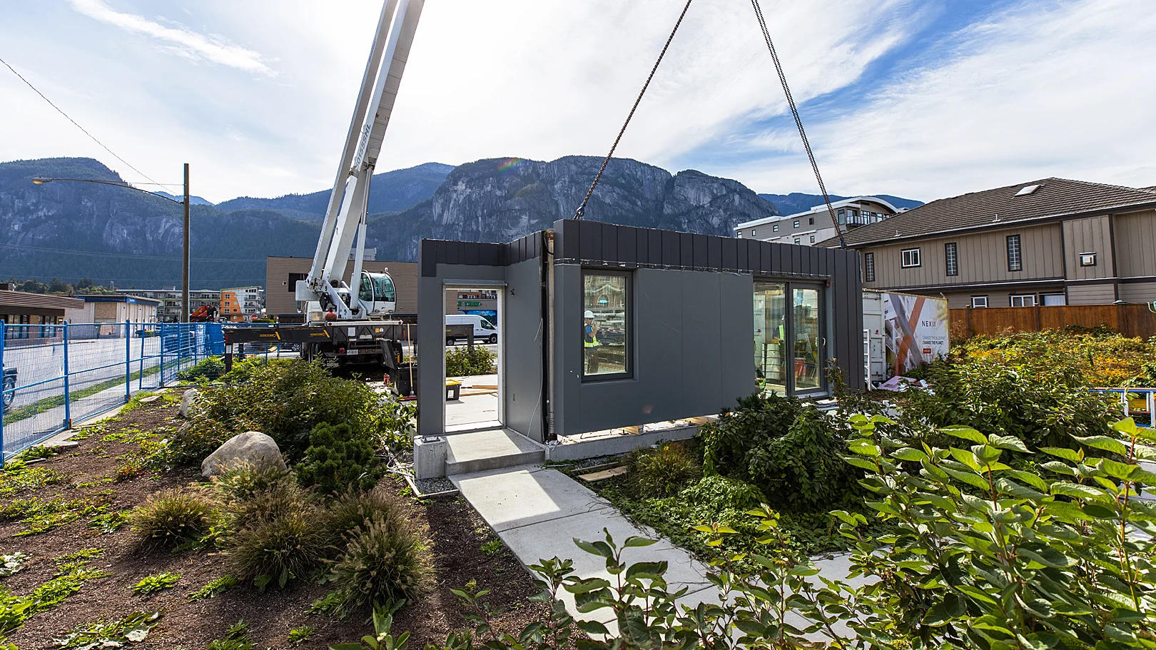 This building's deconstruction resulted in just two buckets of waste ...