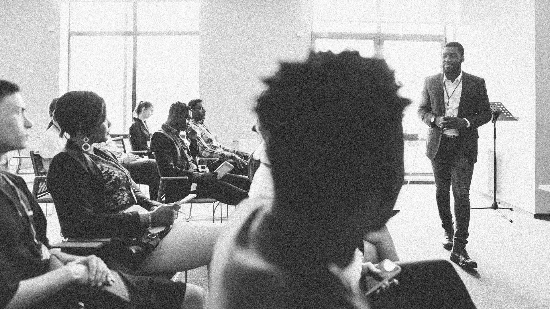 HOW GREAT LEADERS COMMUNICATE visual data 7