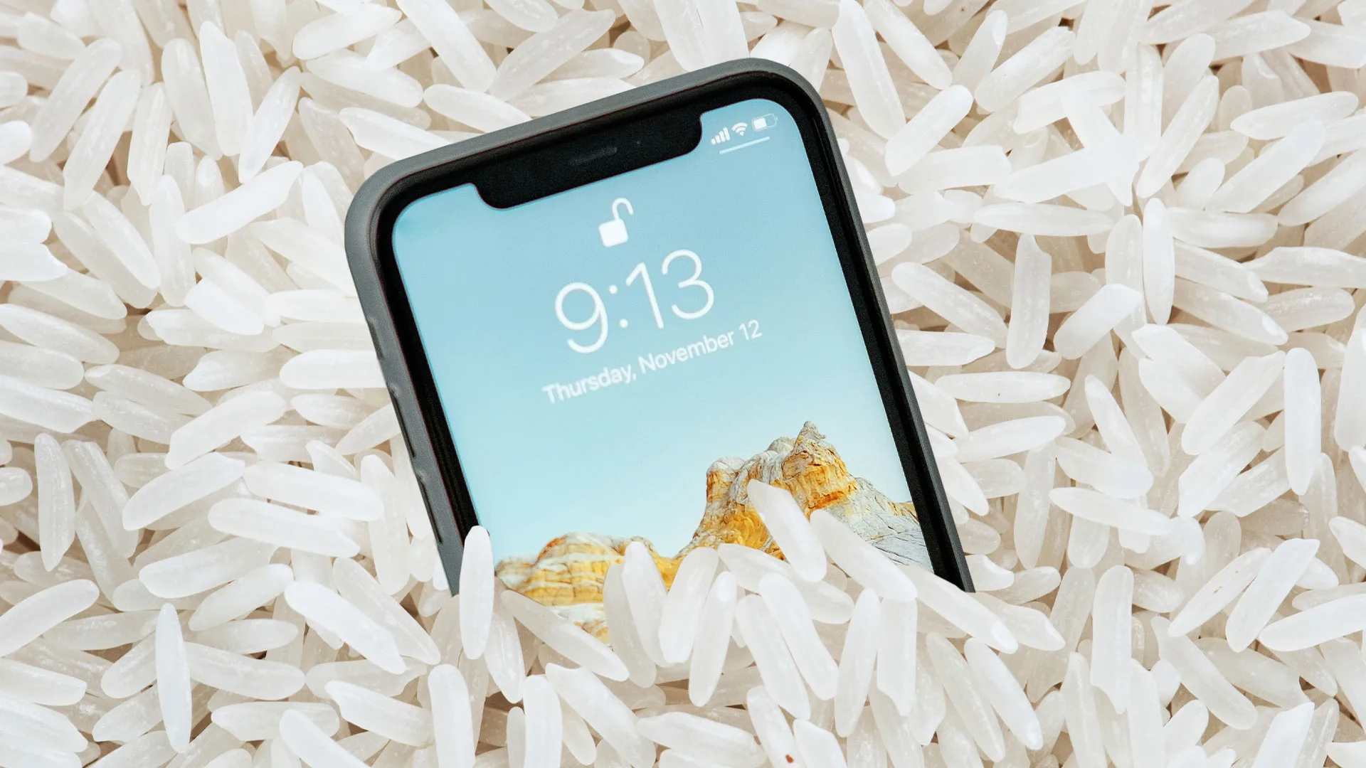 Apple has a warning Don't put your iPhone in rice if it gets wet