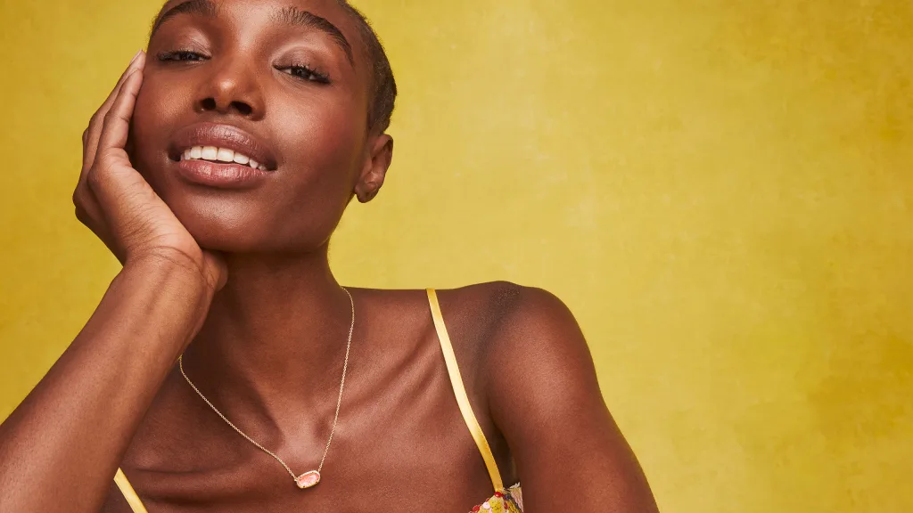 Why every tween has Kendra Scott #39 s Elisa necklace on her gift list