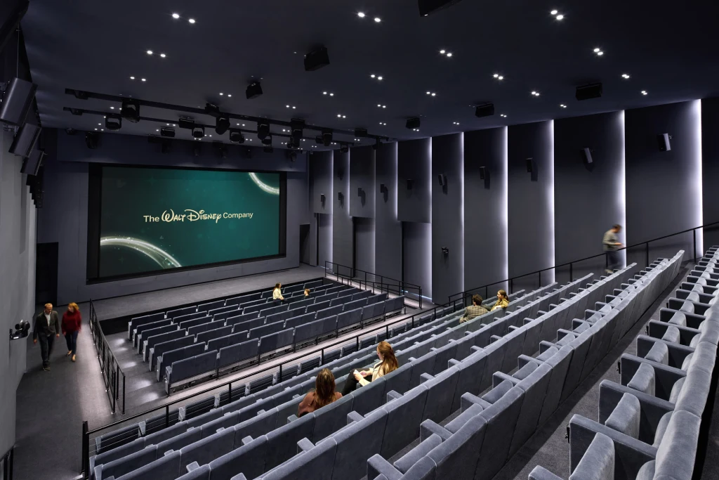 i-91287759-disney-new-york-city-hq-09.jp