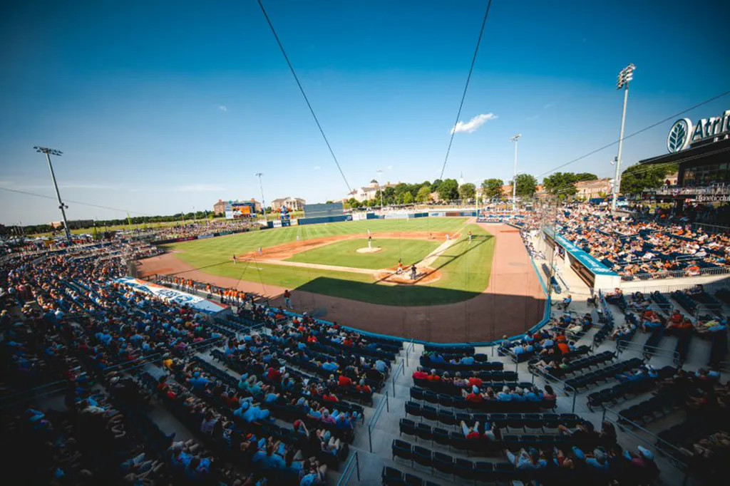 03-91301568-minor-league-baseball-creati