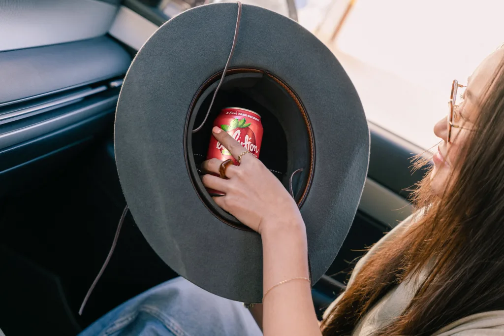 05-91302433-evolution-soda-smuggling-hat