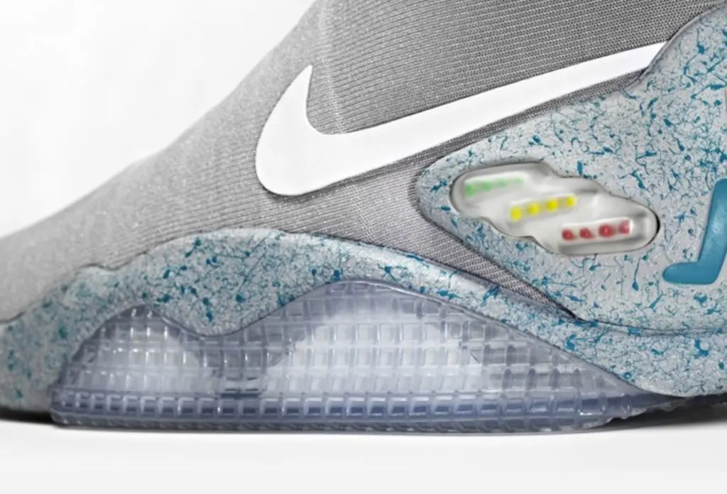 nike zoom back to the future