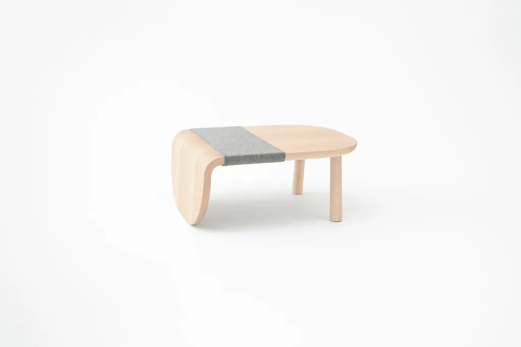 カリモク × nendo【Winnie the Pooh】センターローテーブル プーさんと仲間たちがテーブルに！ ディズニー × nendo × カリモクの