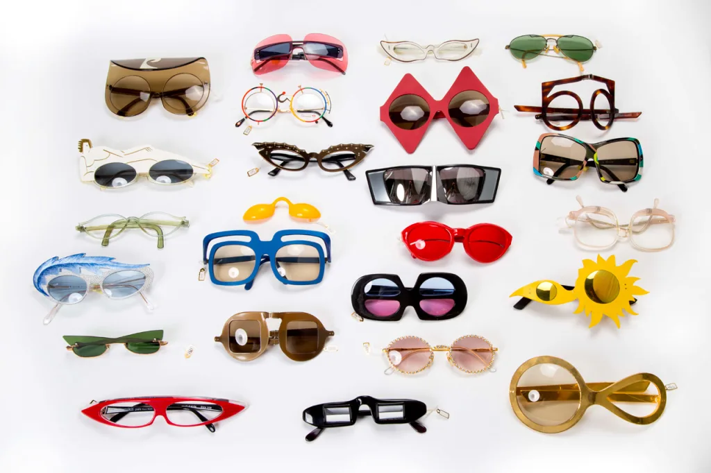 家具 FYEWEAR A VISUAL HISTORY A Visual History Of Eyeglasses - Fast Company