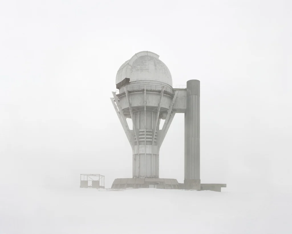 絶版 Danila Tkachenko 『Escape』 Danila Tkachenko - Escape | LensCulture