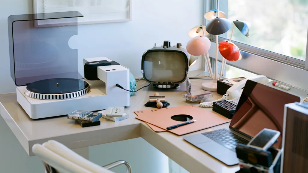 You can now make your own vinyl records with this at-home machine ...