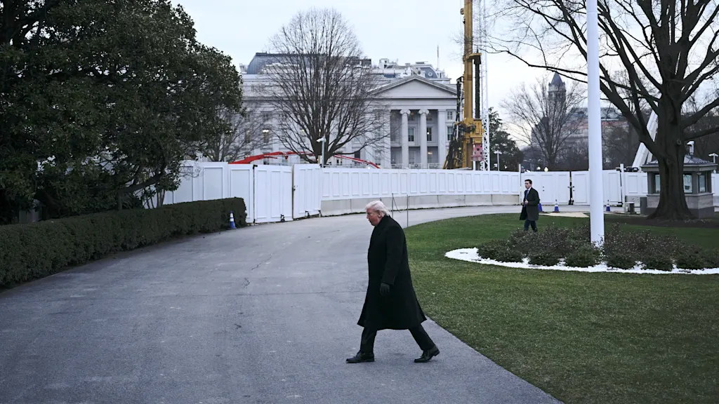 A new report says Trump's ballroom will ruin the White House, but he can build it anyway