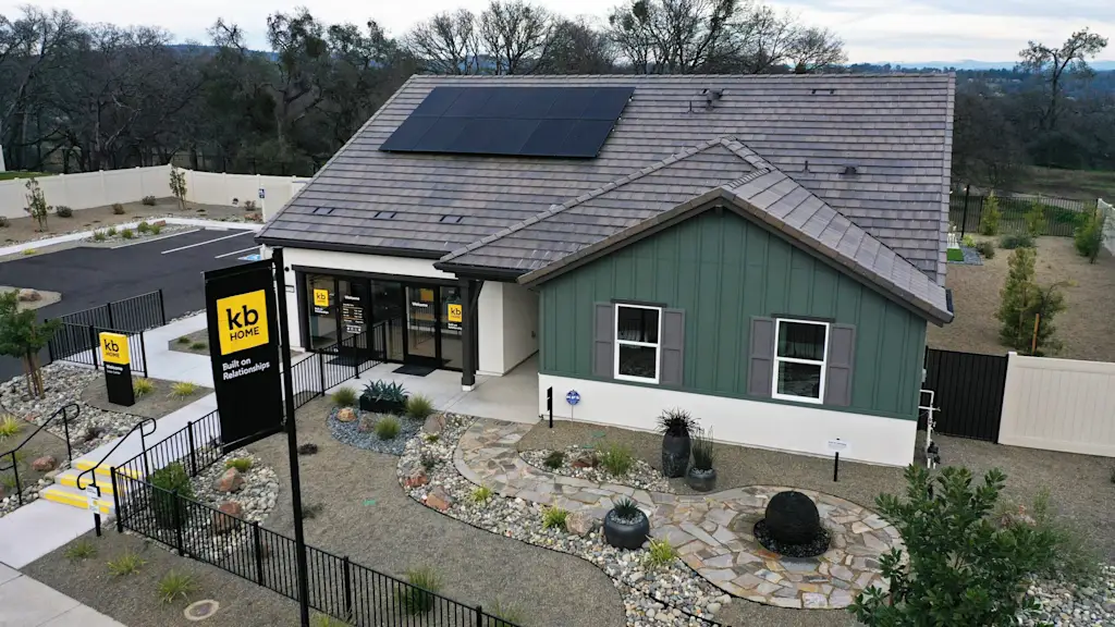 04-91478487-california-wildfire-neighbor