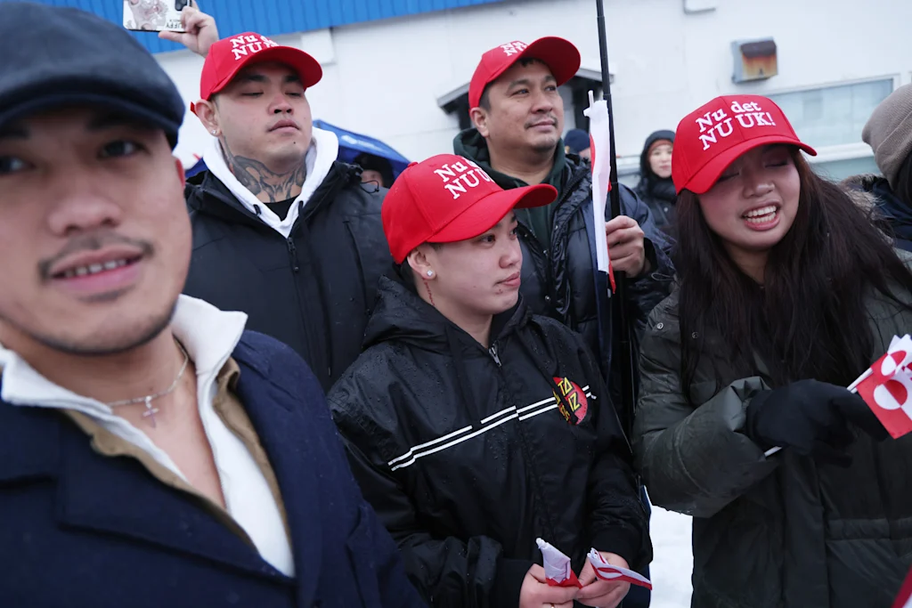 i-4-91477693-greenland-maga-hat.jpg