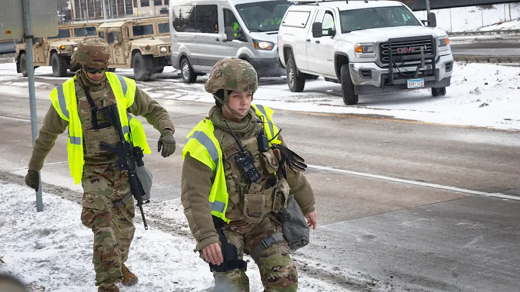 p-1-91479596-national-guard-yellow-vests