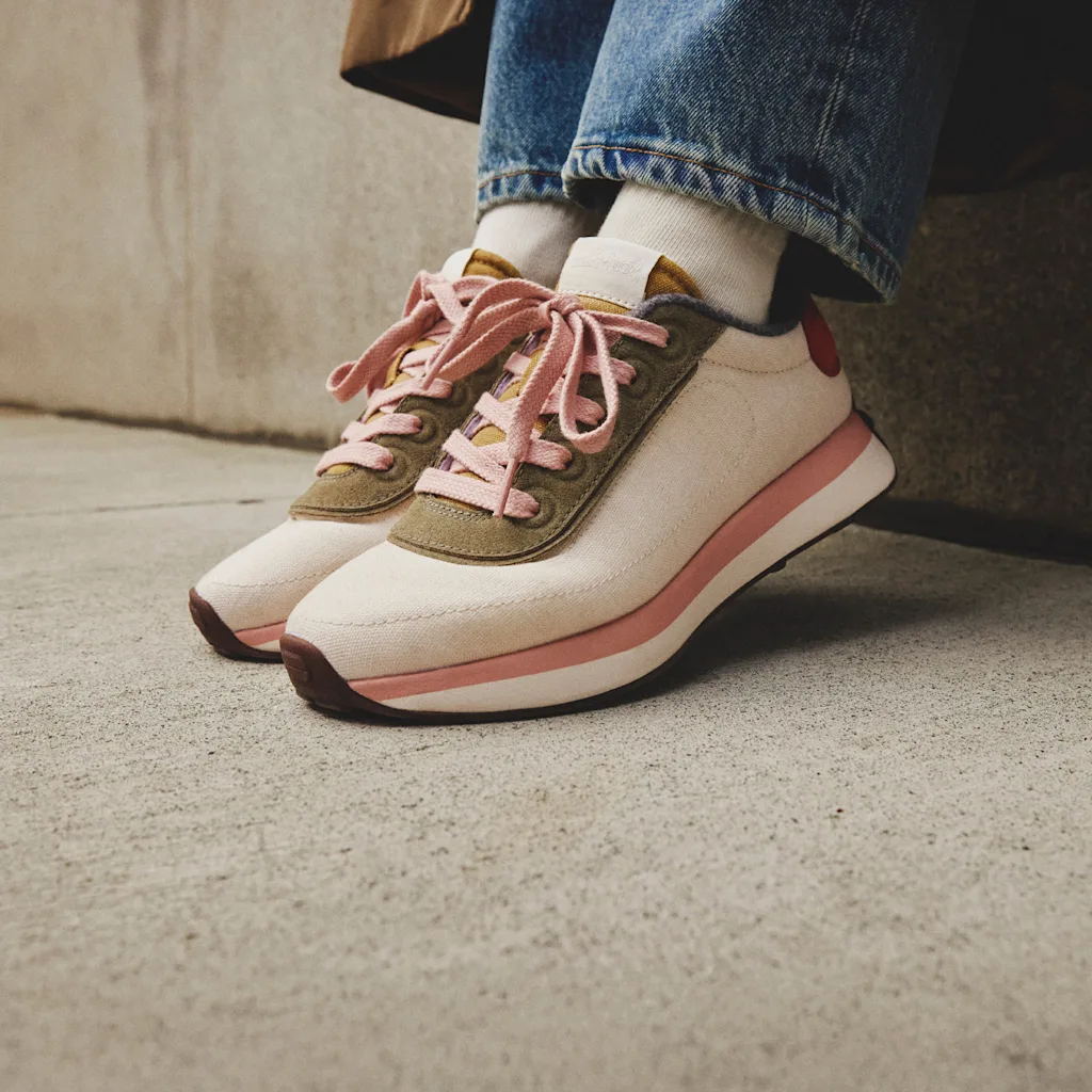 02-91485777-allbirds-expands-aesthetic.j