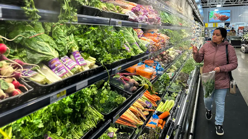 U.S. economy expanded at just 0.7% in fourth quarter