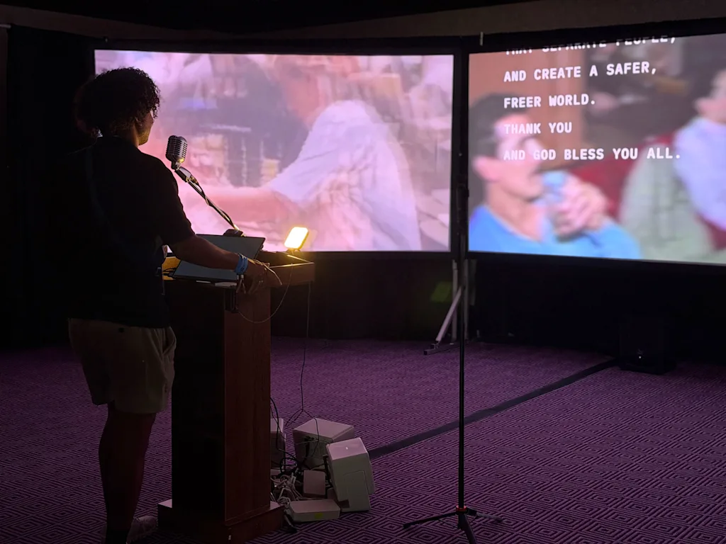 Deepfakes vervormen de werkelijkheid. Dit AI-project maakt er een geschiedenisles van