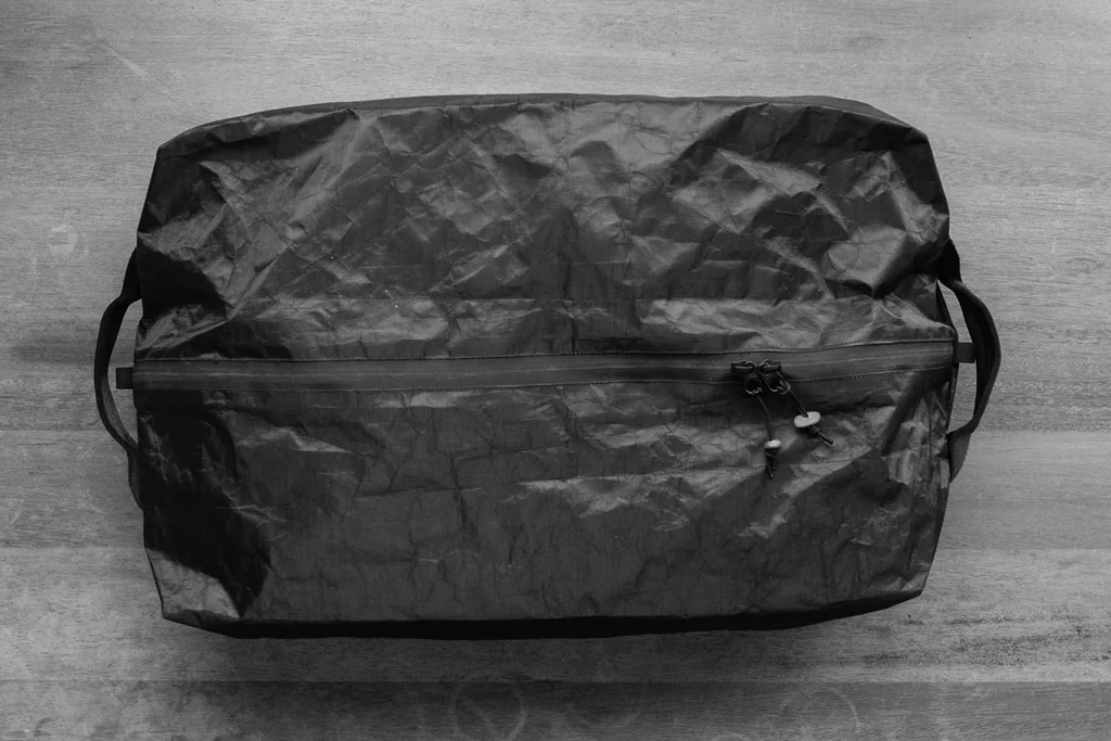 guess travel tote bag Wilder Tri Compartment Brown - Shopper Nylon Monologo Small Round bonus_dad_gift showcasing the brands iconic Style/Color:Root Beer / Red Glitter