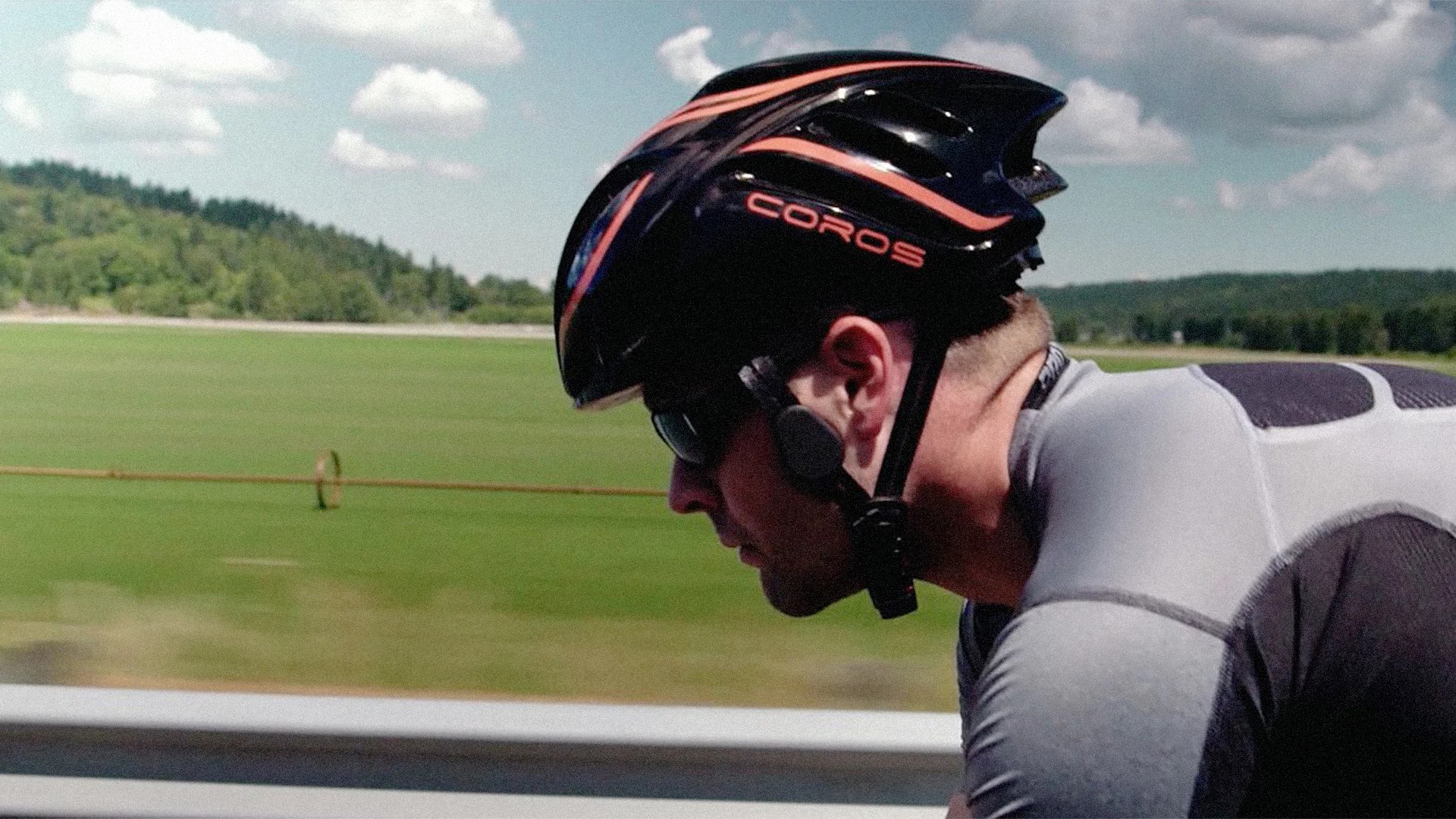 bike helmet bone conduction This Bike Helmet Uses Bone Conduction To Let You Safely Ride To Music And  Make Calls