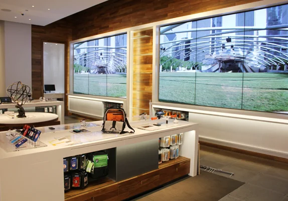 AT&T Opens 10,000 Sq. Ft. Flagship Store In Chicago, Pushes 