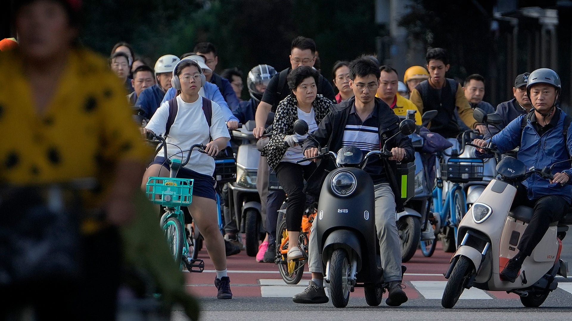 China will raise the retirement age of its workers in 2025