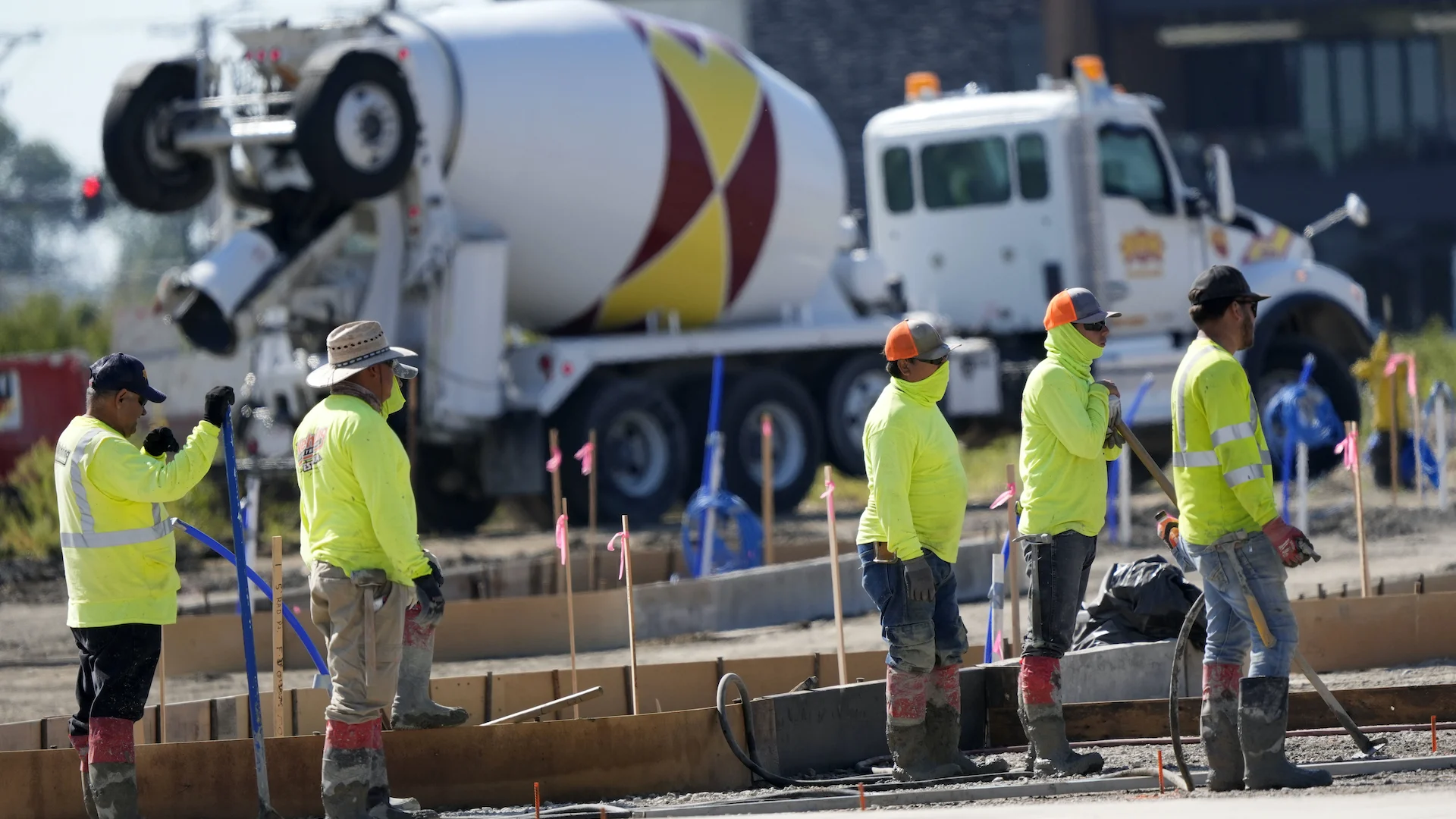 Job market rebounds in November after strikes, hurricanes with 227,000 jobs added