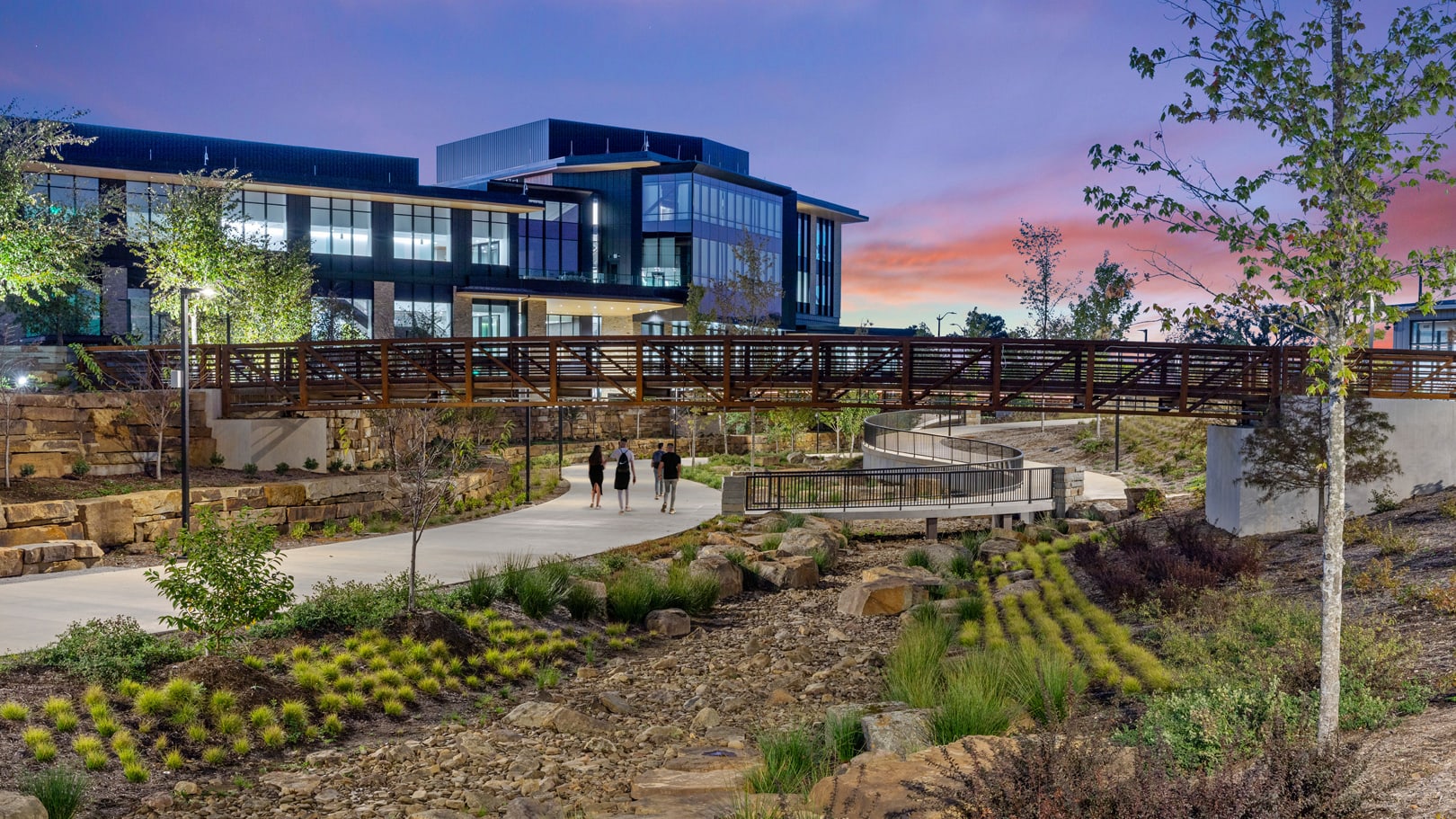 Walmart's new Bentonville campus is a bikeable extension of the city ...