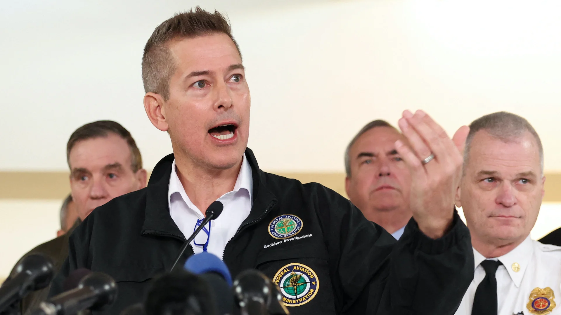 Transportation Sec. Duffy suggests changing air traffic rules and ...