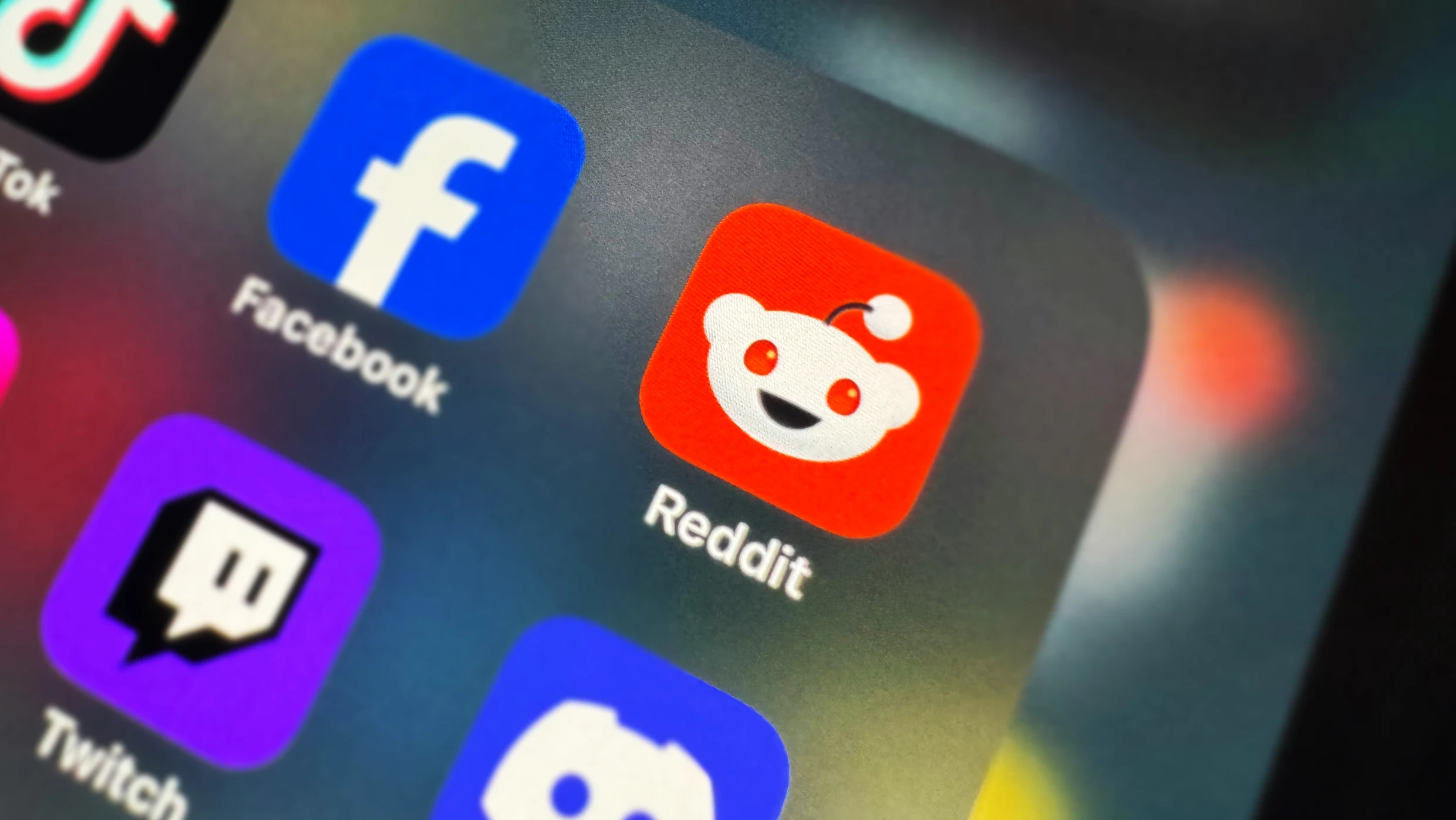 Federal workers fired by Elon Musk's DOGE are sharing their anxieties on Reddit